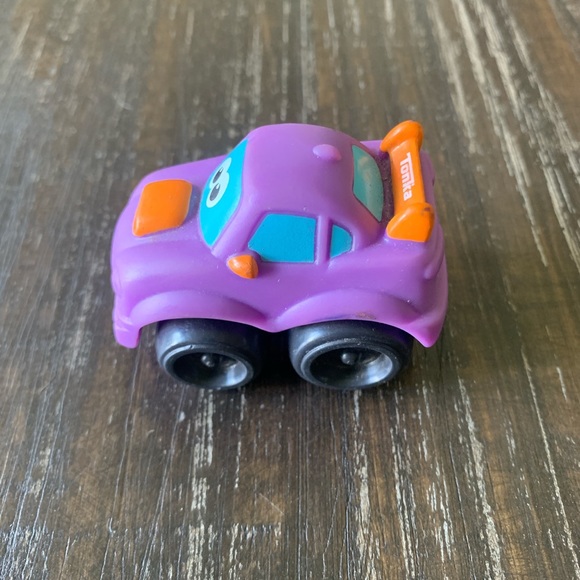 2006 Hasbro Tonka Chuck & Friends Soft Plastic Car Purple 2 inch EUC - Picture 2 of 5
